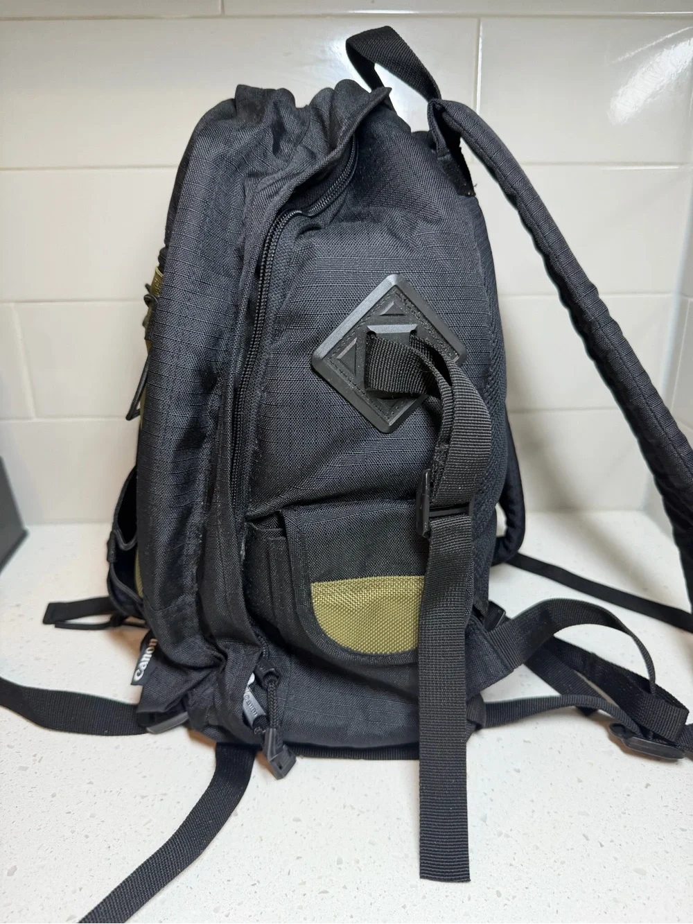 Canon Deluxe Backpack 200EG Rugged Camera Lens Bag black olive green